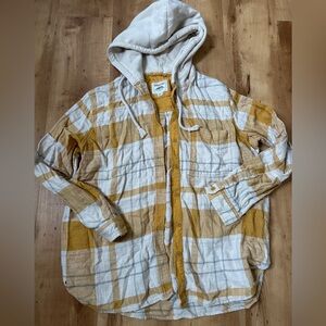 American Eagle- Plaid Hooded Shirt in Mustard and White